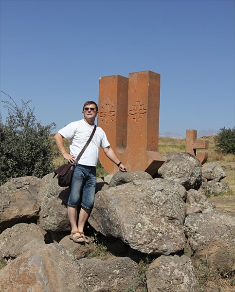 017-Памятник армянскому алфавиту